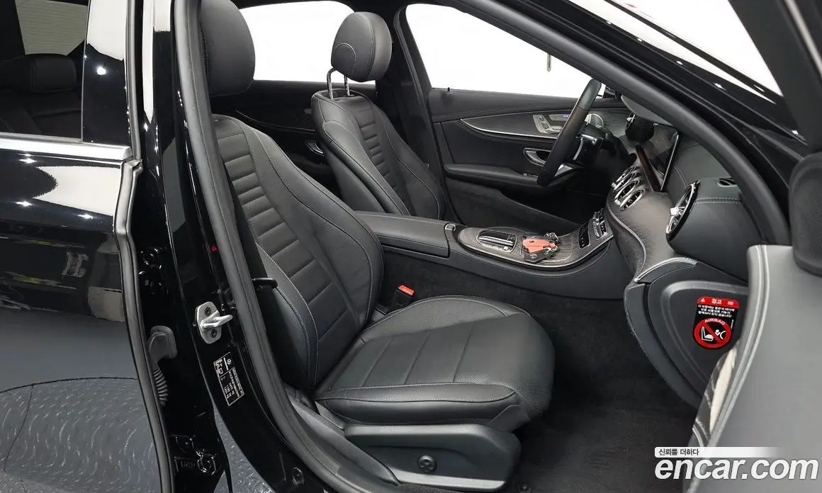 Mercedes-Benz E-Class 2022 2.0 гидро, фото 11