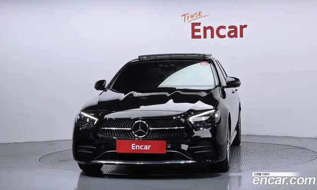 Mercedes-Benz E-Class 2022 2.0 гидро, миниатюра 3