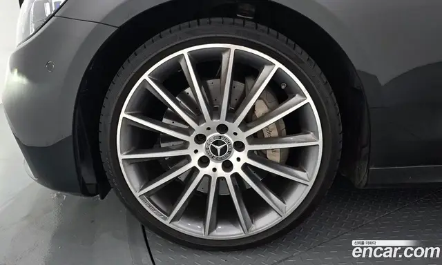 Mercedes-Benz E-Class 2022 2.0 гидро, миниатюра 5