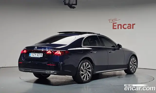 Mercedes-Benz E-Class 2024 2.0 гидро, миниатюра 2