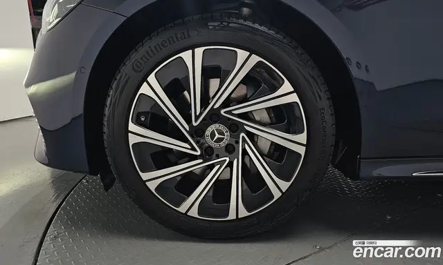 Mercedes-Benz E-Class 2024 2.0 гидро, миниатюра 5