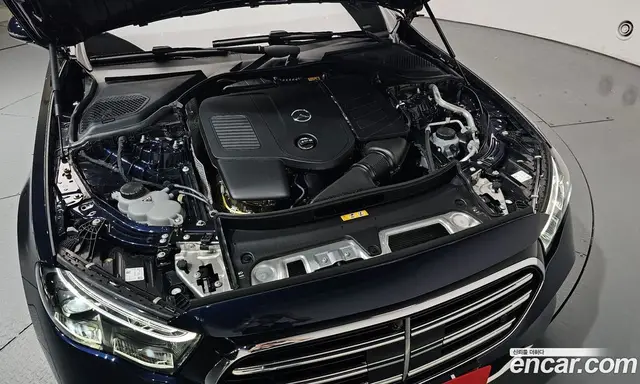 Mercedes-Benz E-Class 2024 2.0 гидро, миниатюра 6