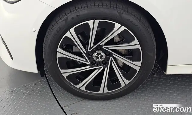 Mercedes-Benz E-Class 2024 2.0 гидро, миниатюра 5 Mercedes-Benz E-Class 2024 2.0 гидро, миниатюра 5
