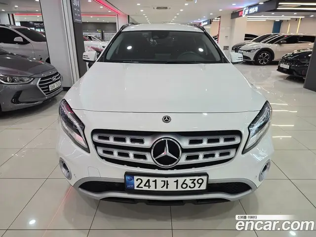 Mercedes-Benz GLA-Class 2018 2.0 гидро, миниатюра 3 Mercedes-Benz GLA-Class 2018 2.0 гидро, миниатюра 3