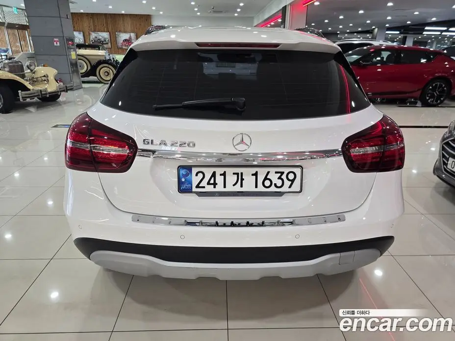 Mercedes-Benz GLA-Class 2018 2.0 гидро, фото 4 Mercedes-Benz GLA-Class 2018 2.0 гидро, фото 4