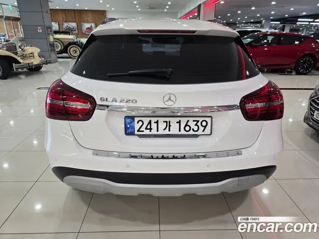 Mercedes-Benz GLA-Class 2018 2.0 гидро, миниатюра 4 Mercedes-Benz GLA-Class 2018 2.0 гидро, миниатюра 4