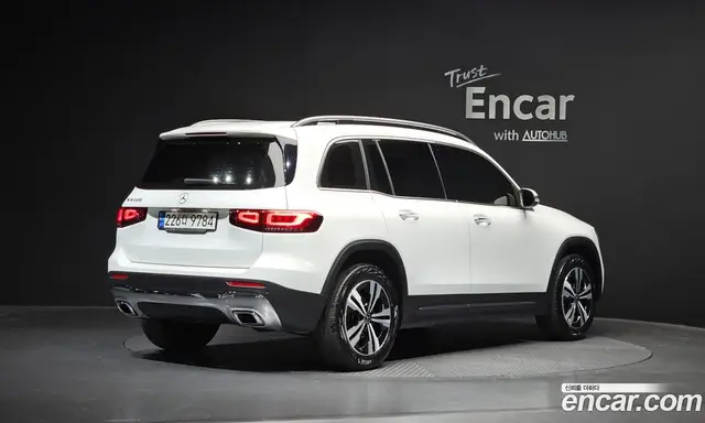 Mercedes-Benz GLB-Class 2021 2.0 гидро, миниатюра 2