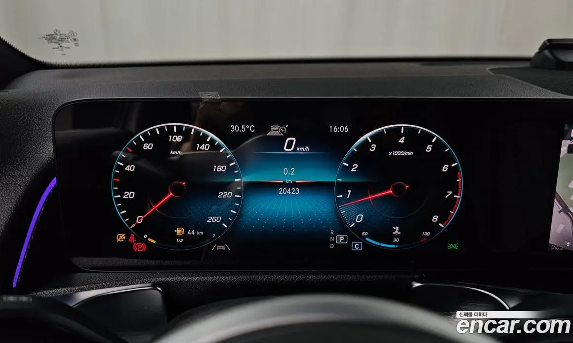 Mercedes-Benz GLB-Class 2021 2.0 гидро, фото 11