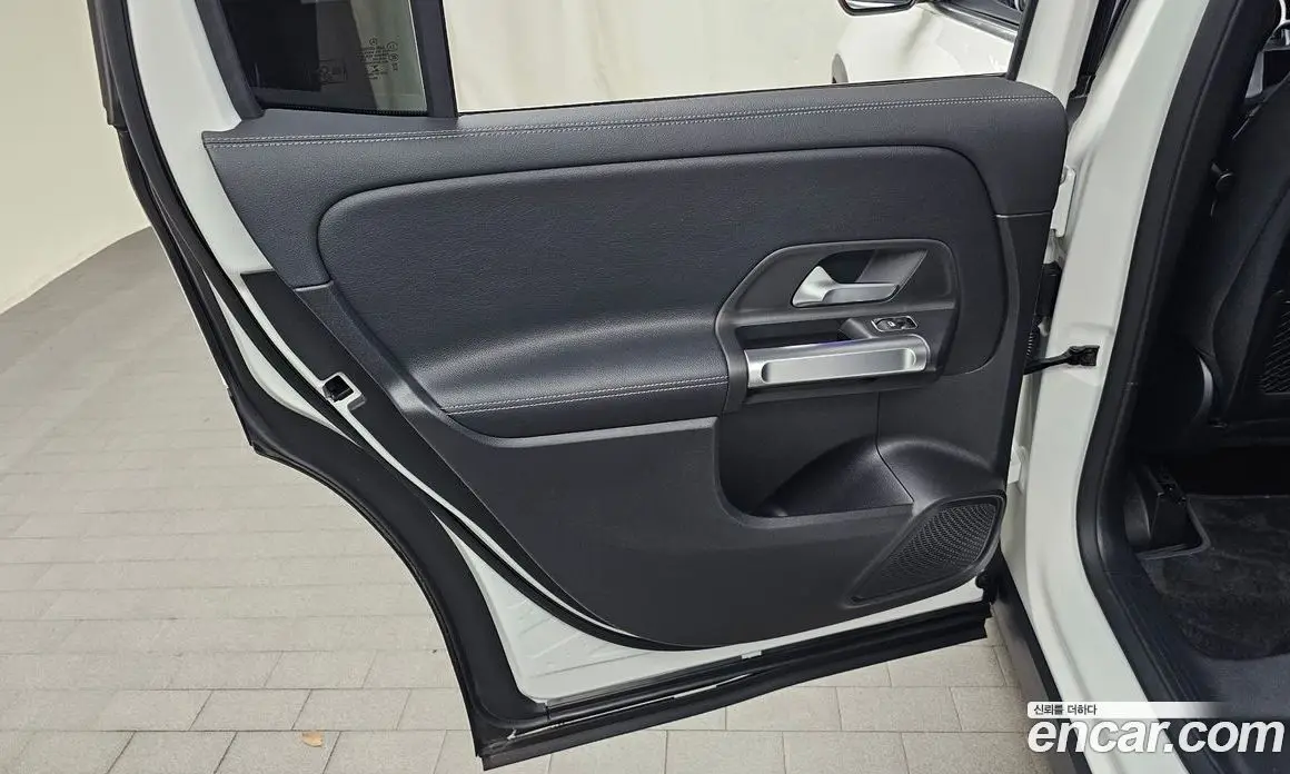 Mercedes-Benz GLB-Class 2021 2.0 гидро, фото 15