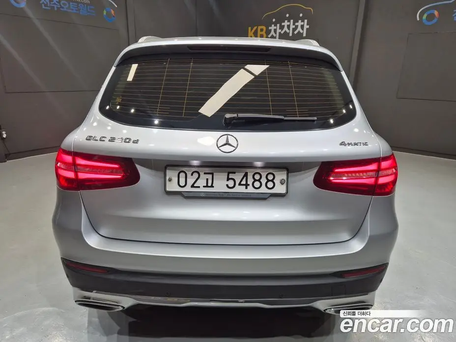 Mercedes-Benz GLC-Class 2017 2.1 гидро, фото 4 Mercedes-Benz GLC-Class 2017 2.1 гидро, фото 4