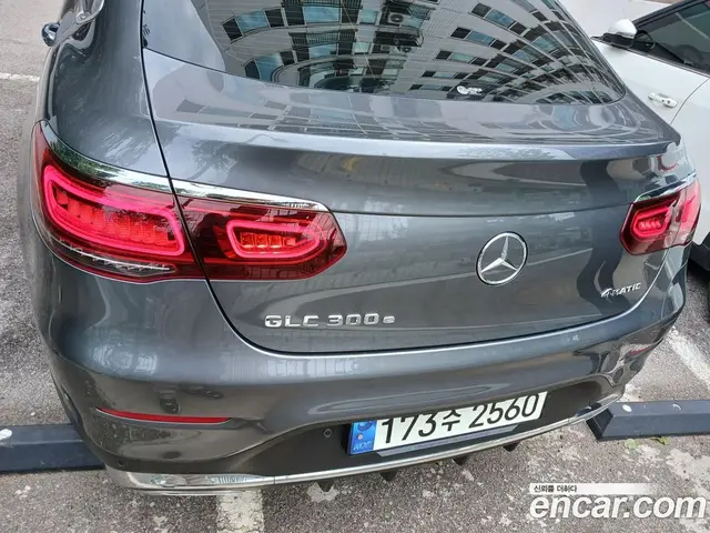 Mercedes-Benz GLC-Class 2021 2.0 гидро, миниатюра 2