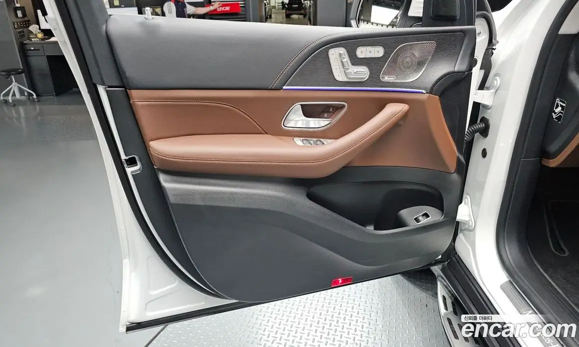 Mercedes-Benz GLE-Class 2025 2.0 гидро, фото 14