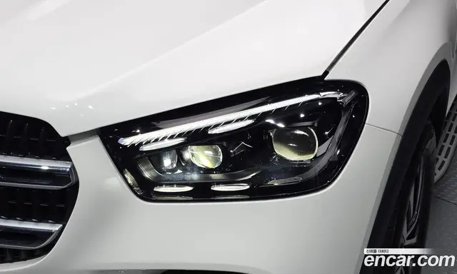 Mercedes-Benz GLE-Class 2025 2.0 гидро, миниатюра 8