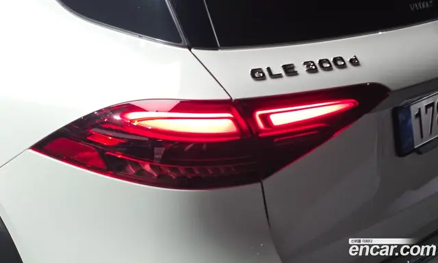 Mercedes-Benz GLE-Class 2025 2.0 гидро, миниатюра 9