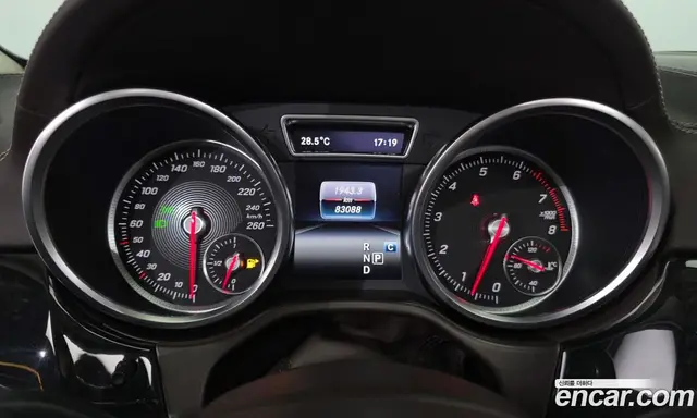 Mercedes-Benz GLS-Class 2017 4.7 гидро, миниатюра 11 Mercedes-Benz GLS-Class 2017 4.7 гидро, миниатюра 11