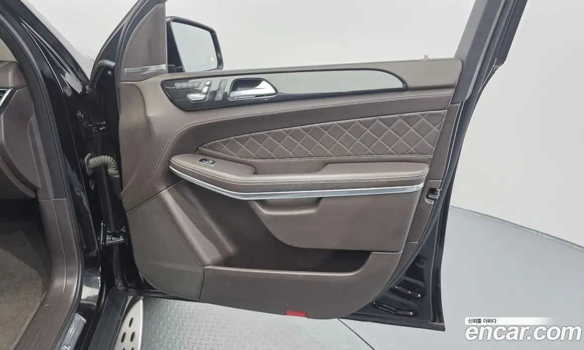 Mercedes-Benz GLS-Class 2017 4.7 гидро, фото 15 Mercedes-Benz GLS-Class 2017 4.7 гидро, фото 15