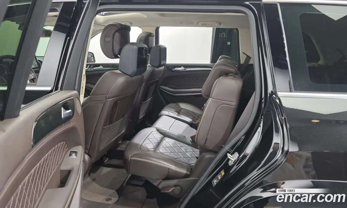 Mercedes-Benz GLS-Class 2017 4.7 гидро, фото 17 Mercedes-Benz GLS-Class 2017 4.7 гидро, фото 17