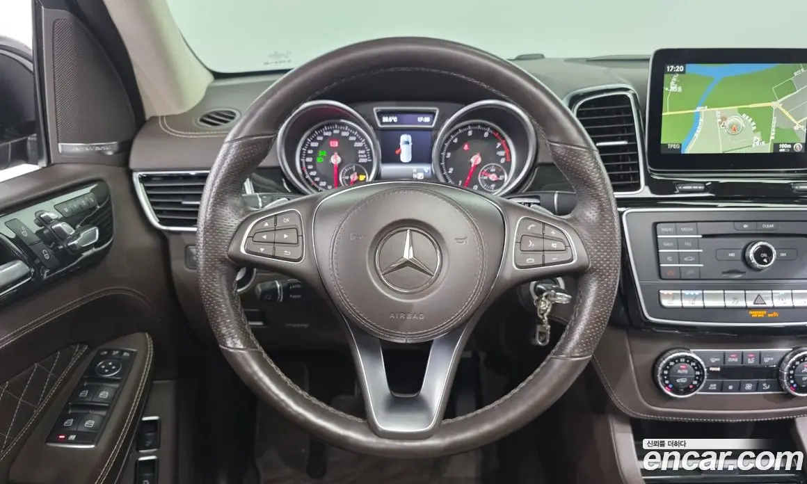 Mercedes-Benz GLS-Class 2017 4.7 гидро, фото 21 Mercedes-Benz GLS-Class 2017 4.7 гидро, фото 21
