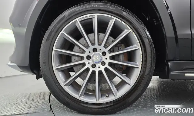 Mercedes-Benz GLS-Class 2017 4.7 гидро, миниатюра 5 Mercedes-Benz GLS-Class 2017 4.7 гидро, миниатюра 5
