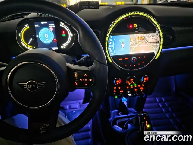 Mini Cooper 2023 автомат (гидро), миниатюра 6