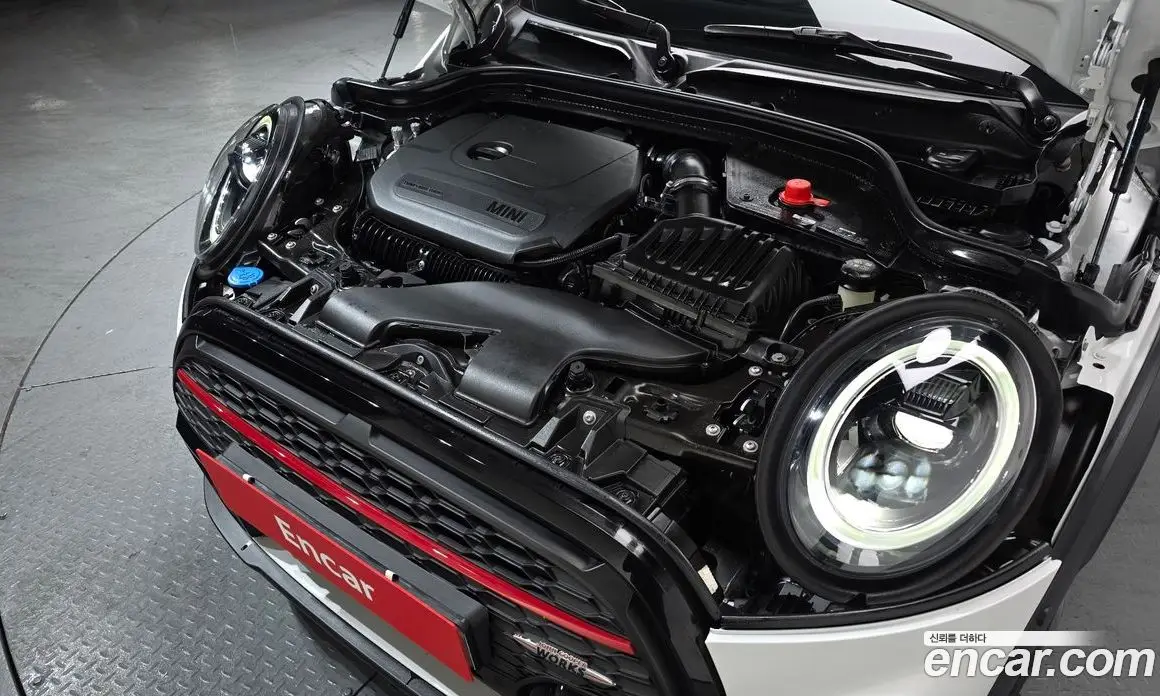 Mini Cooper 2024 2.0 автомат (гидро), фото 6