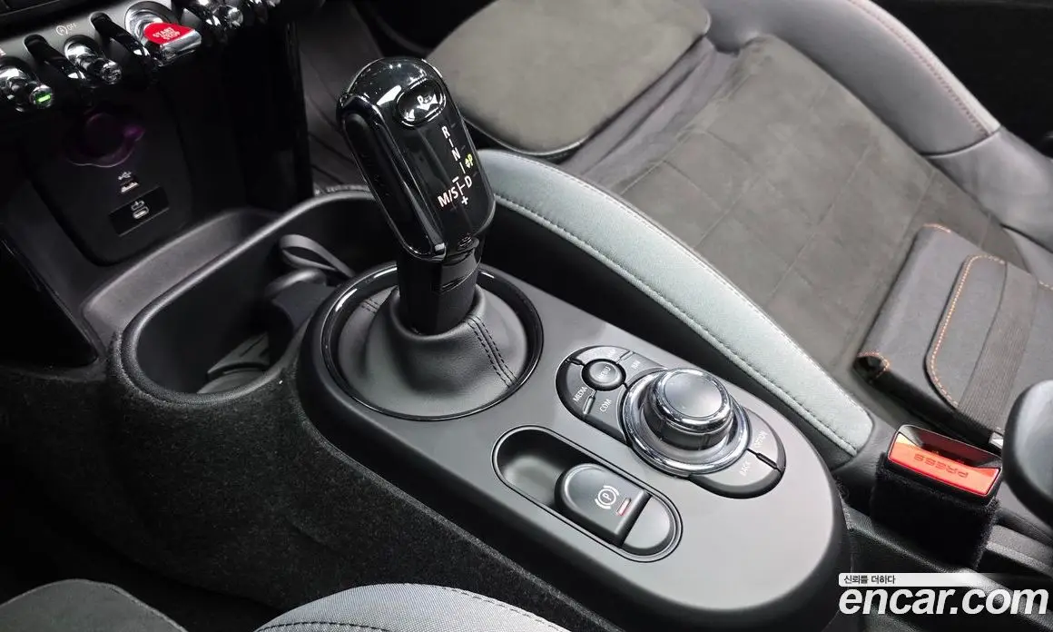Mini Cooper 2024 2.0 автомат (гидро), фото 9