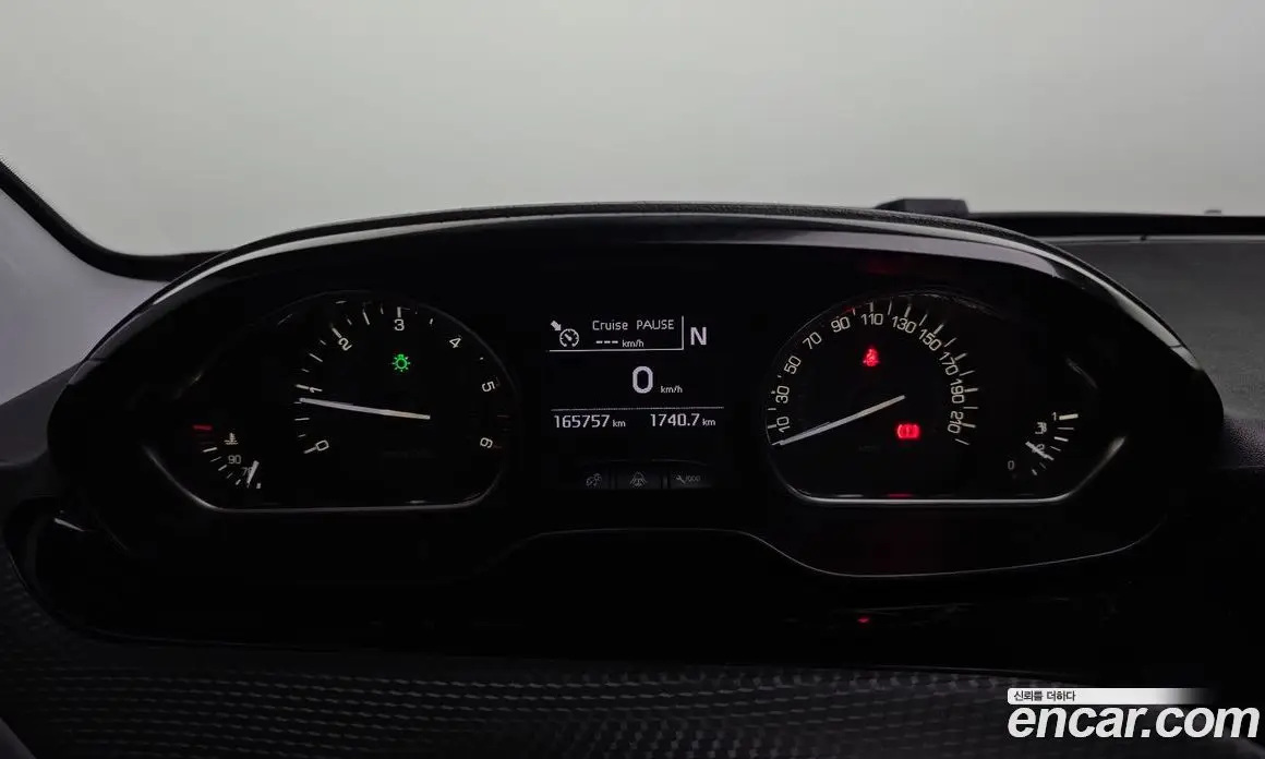 Peugeot 2008 2017 1.6 автомат (гидро), фото 8