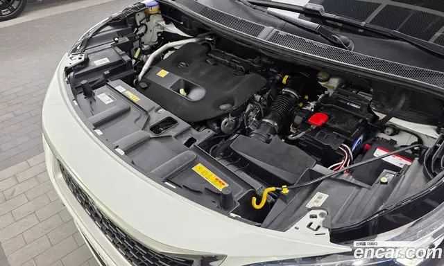 Peugeot 5008 2018 2.0 автомат (гидро), миниатюра 6