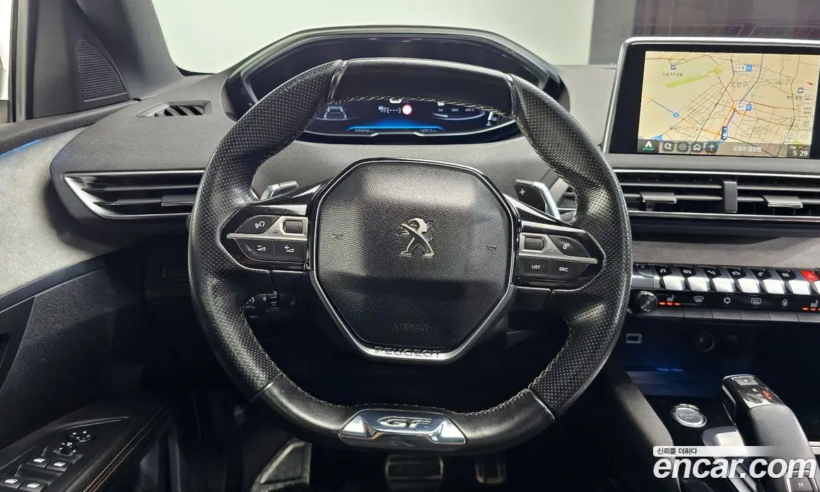 Peugeot 5008 2018 2.0 автомат (гидро), фото 13
