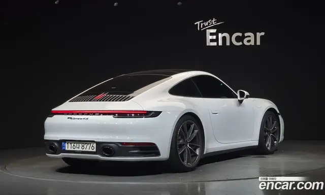 Porsche 911 2022 3.0 автомат (гидро), миниатюра 2