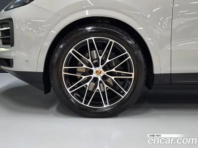 Porsche Cayenne 2024 3.0 автомат (гидро), миниатюра 5