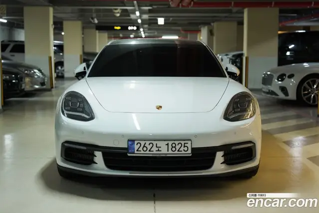 Porsche Panamera, 2018, 92 500 км