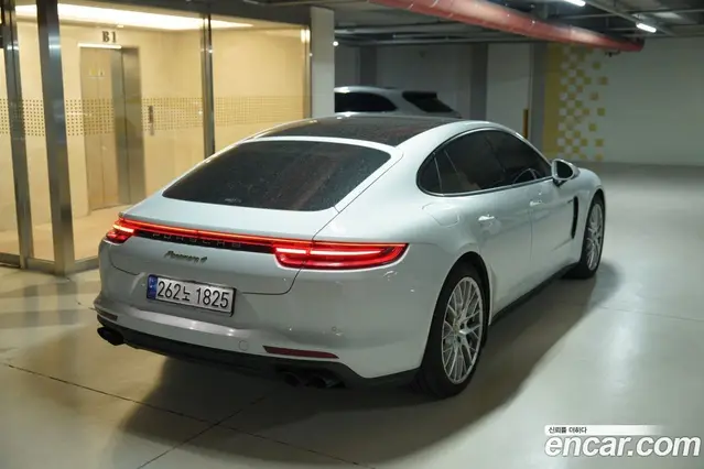 Porsche Panamera 2018 2.9 автомат (гидро), миниатюра 4