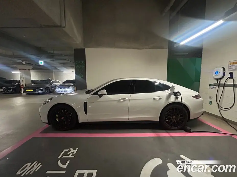 Porsche Panamera 2018 2.9 автомат (гидро), фото 6