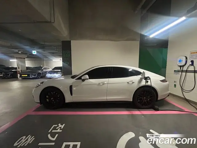 Porsche Panamera 2018 2.9 автомат (гидро), миниатюра 6