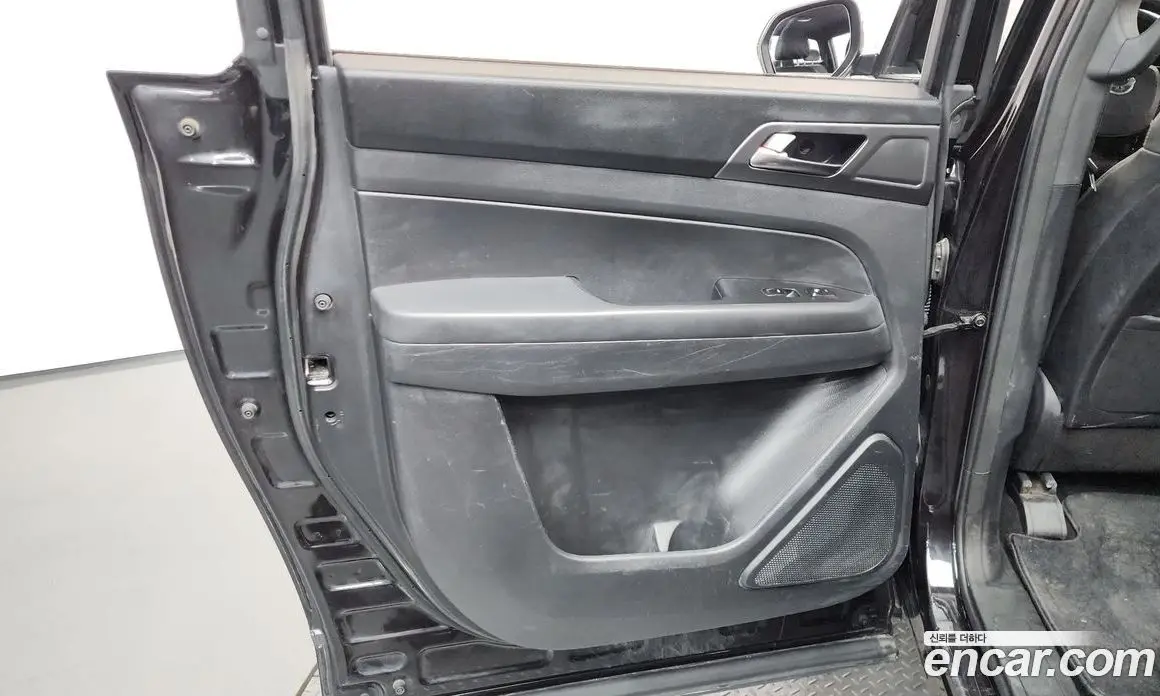SsangYong Rexton 2023 2.2 автомат (гидро), фото 15