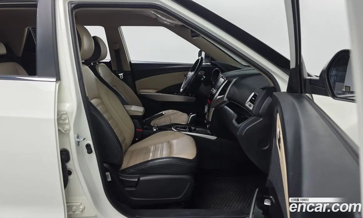SsangYong TIBOLI 2015 1.6 автомат (гидро), фото 16