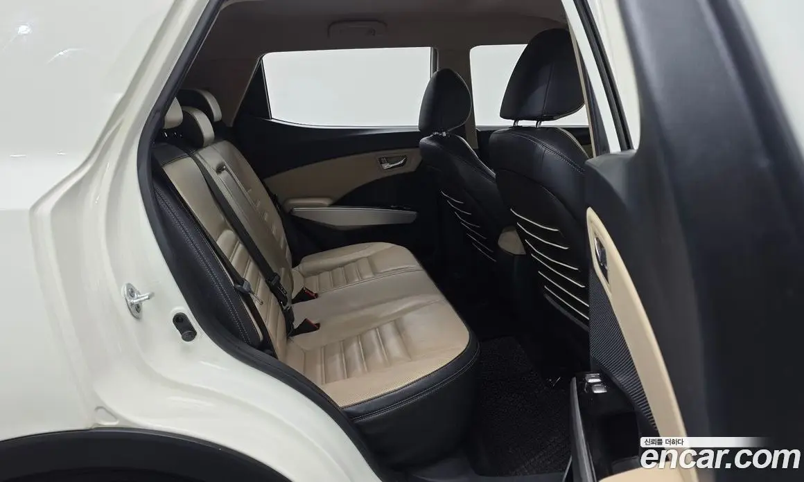 SsangYong TIBOLI 2015 1.6 автомат (гидро), фото 17