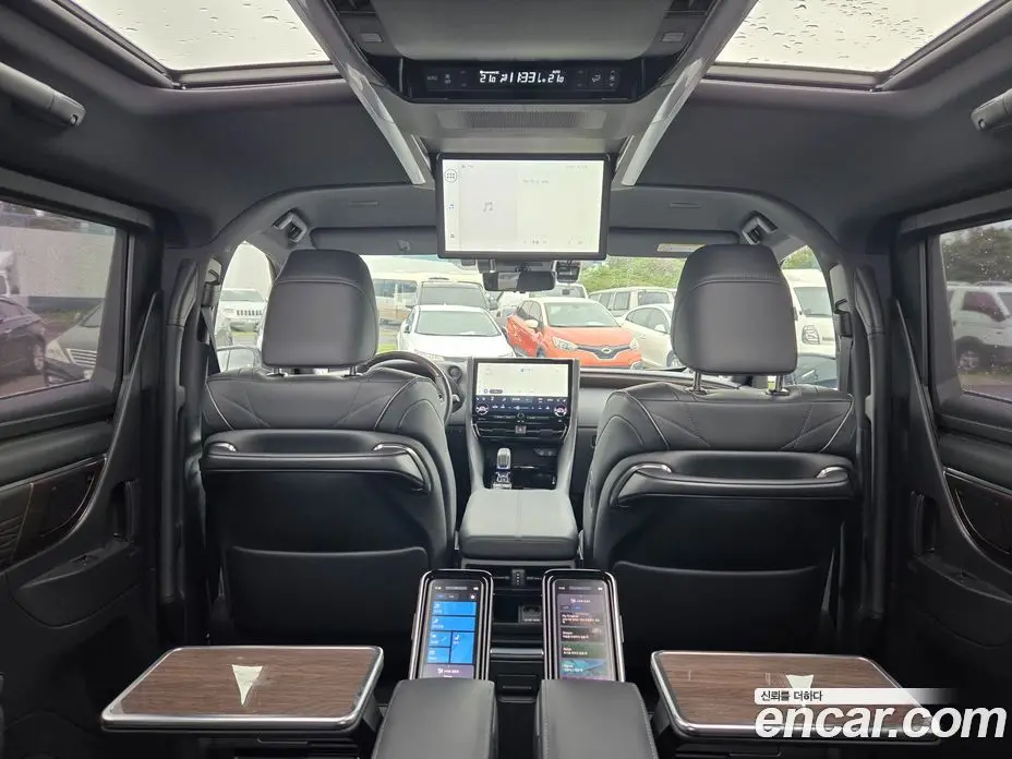 Toyota Alphard 2024 2.5 автомат (гидро), фото 16 Toyota Alphard 2024 2.5 автомат (гидро), фото 16
