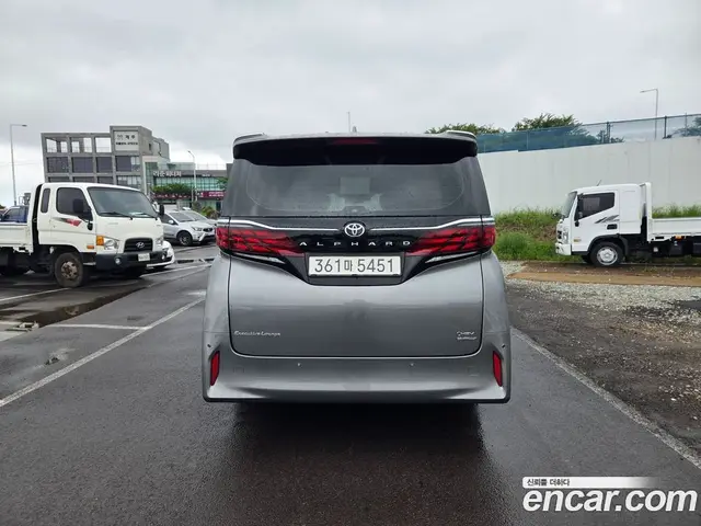 Toyota Alphard 2024 2.5 автомат (гидро), миниатюра 4 Toyota Alphard 2024 2.5 автомат (гидро), миниатюра 4