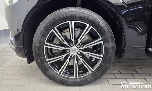 Volvo XC60 2018 2.0 автомат (гидро), миниатюра 4