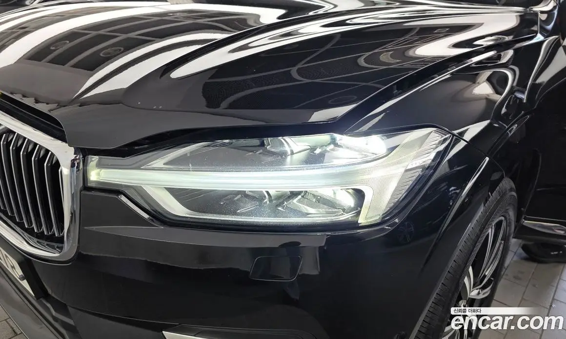 Volvo XC60 2018 2.0 автомат (гидро), фото 7