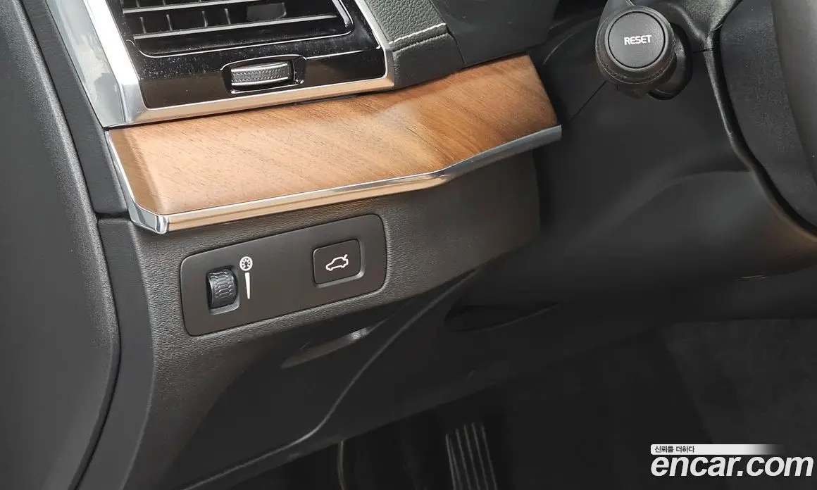 Volvo XC90 2018 2.0 автомат (гидро), фото 15