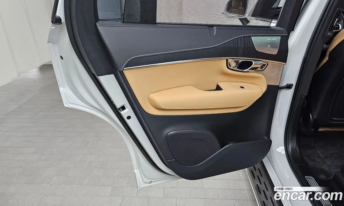 Volvo XC90 2022 2.0 автомат (гидро), фото 15