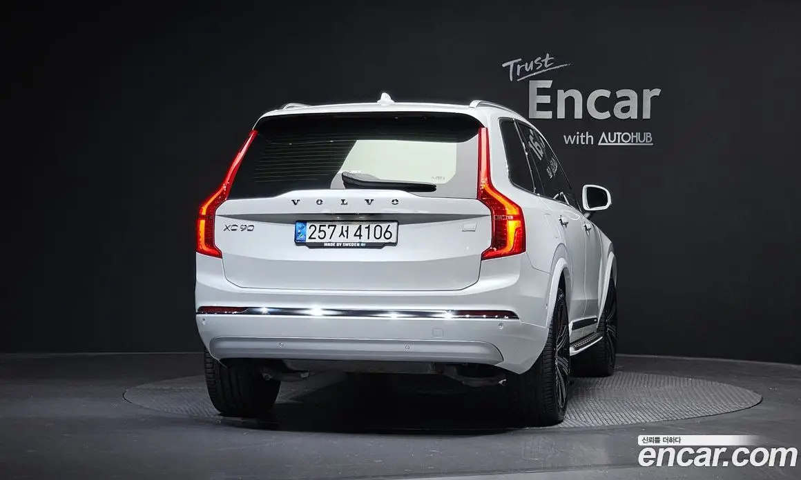 Volvo XC90 2022 2.0 автомат (гидро), фото 4