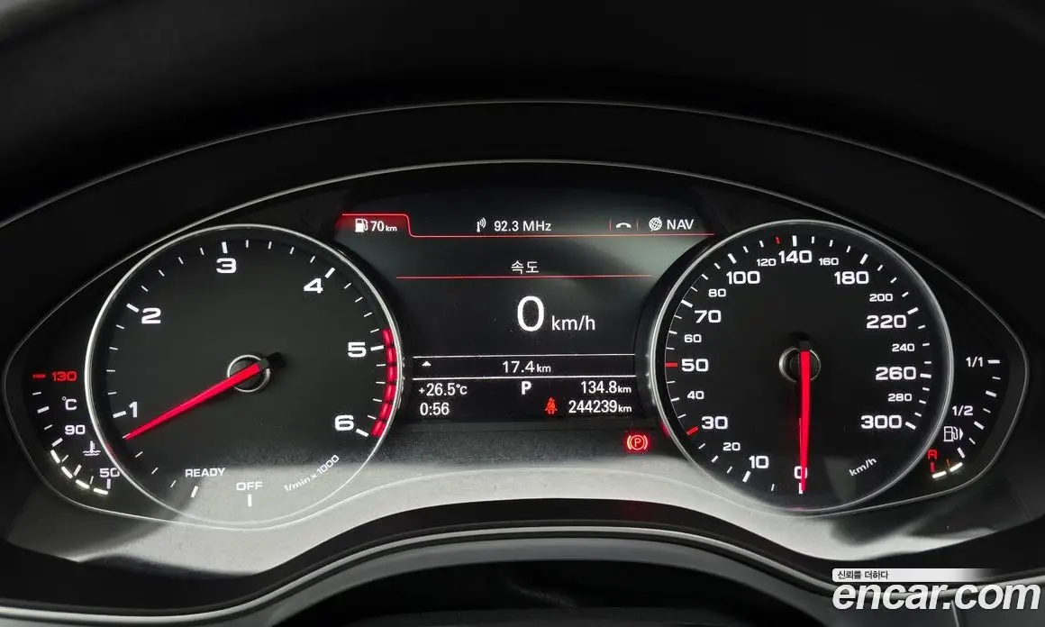 Audi A6 2015 3.0 автомат (гидро), фото 8