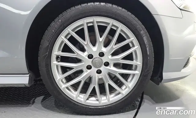 Audi A6 2018 2.0 автомат (гидро), миниатюра 7