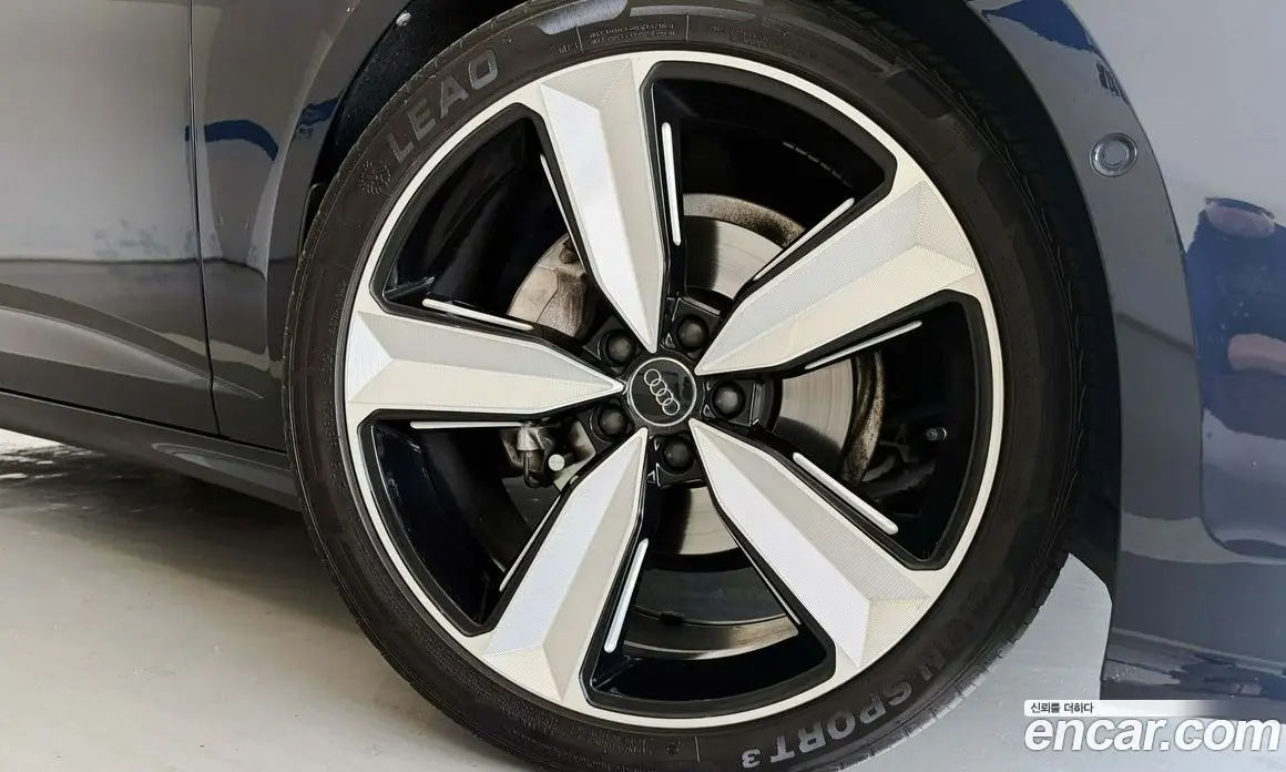 Audi A6 2022 2.0 автомат (гидро), фото 12