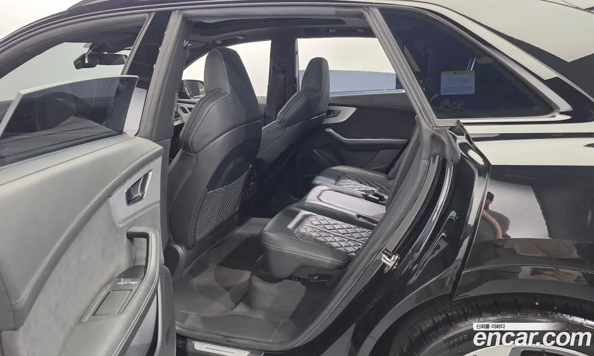 Audi Q8 2023 3.0 автомат (гидро), фото 17