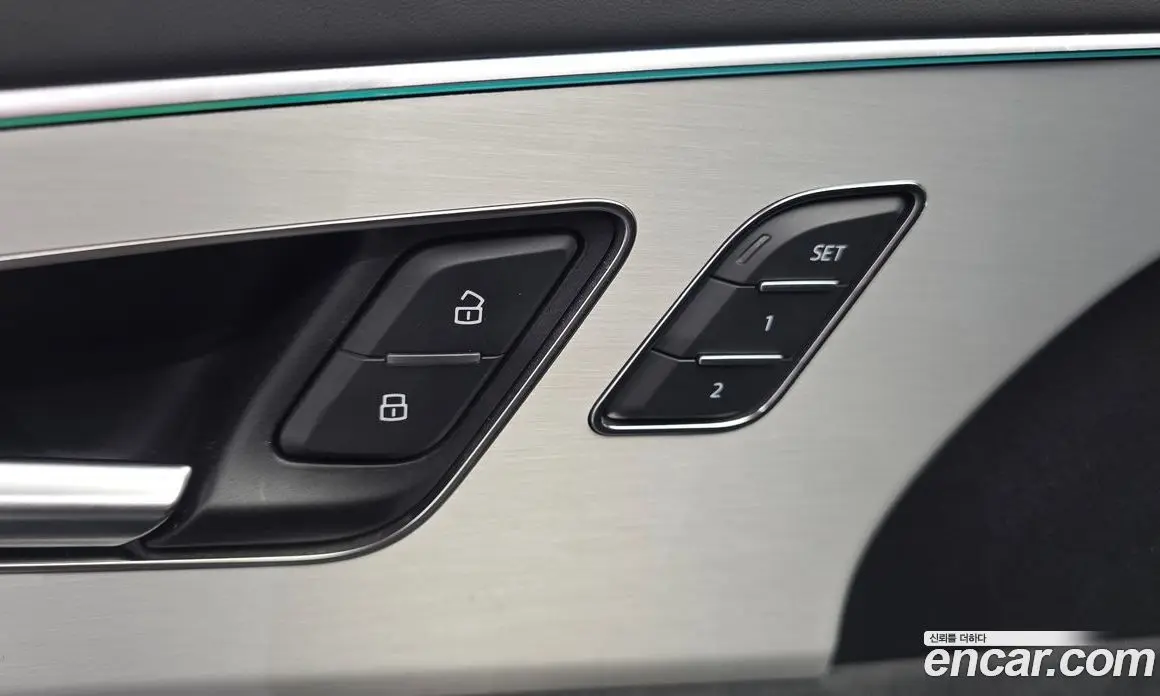 Audi Q8 2023 3.0 автомат (гидро), фото 23